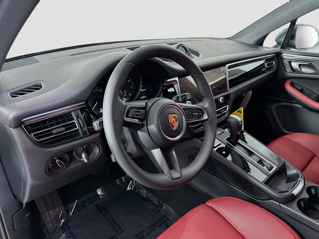 New 2026 Porsche Macan AWD/4WD image 4