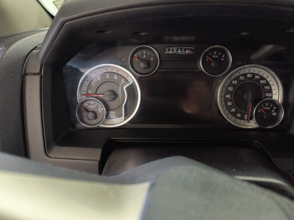 Used 2016 RAM 3500 Laramie w/ Cold Weather Group AWD/4WD image 14
