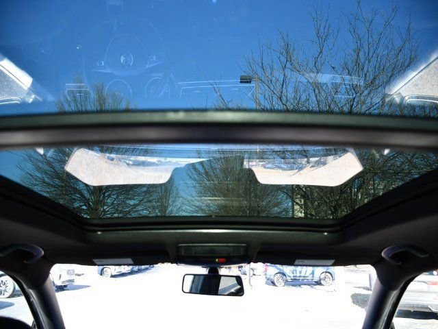 Used 2020 Volkswagen Tiguan SE R-Line AWD/4WD image 25