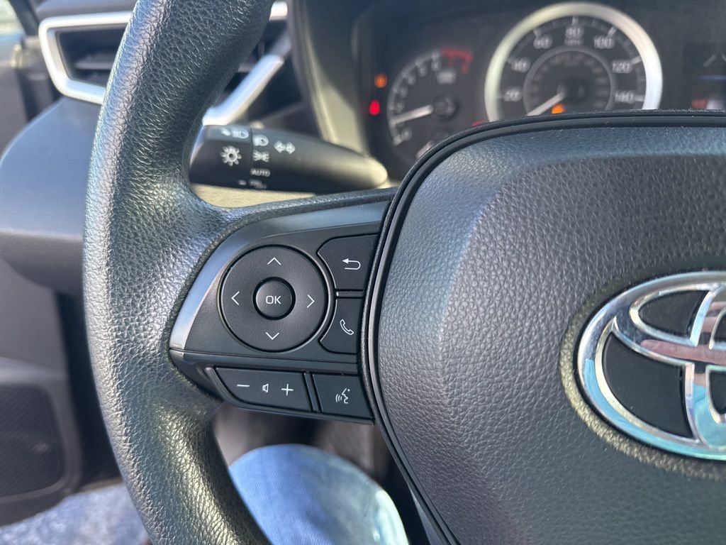 Used 2022 Toyota Corolla LE image 20