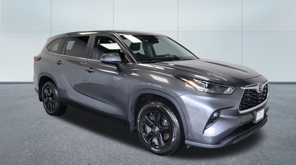 Used 2025 Toyota Highlander Limited AWD/4WD image 10