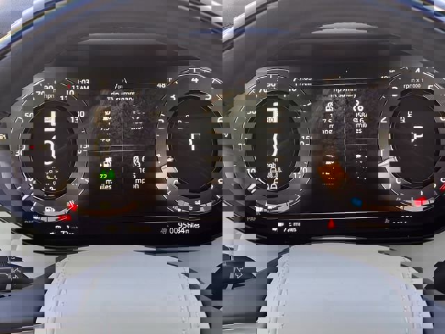 Used 2025 Land Rover Range Rover Long Wheelbase Autobiography image 16