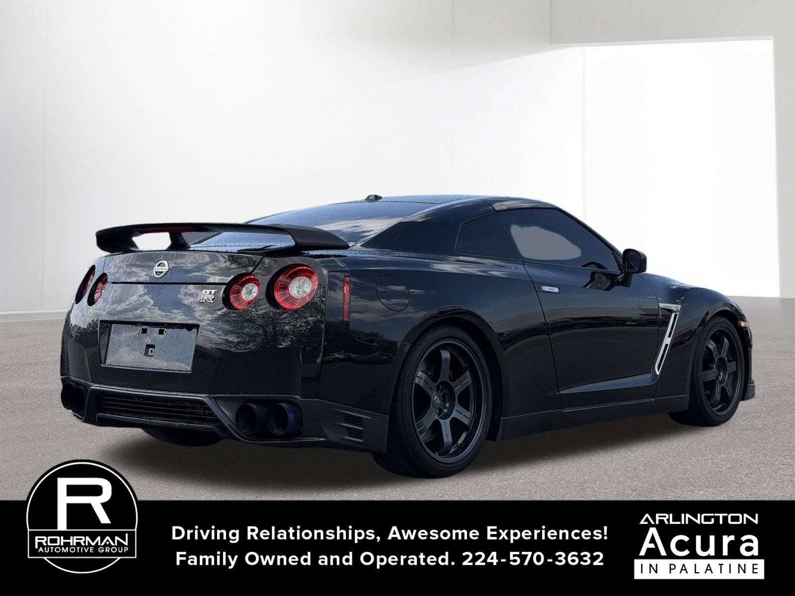 Used 2015 Nissan GT-R Black Edition AWD/4WD image 5