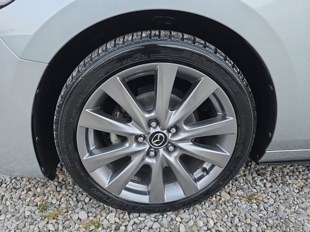 Used 2019 MAZDA MAZDA3 Sedan w/ Preferred Package FWD image 11
