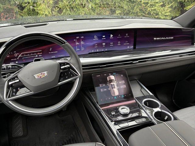 Used 2025 Cadillac Escalade Sport w/ Touring Package image 33