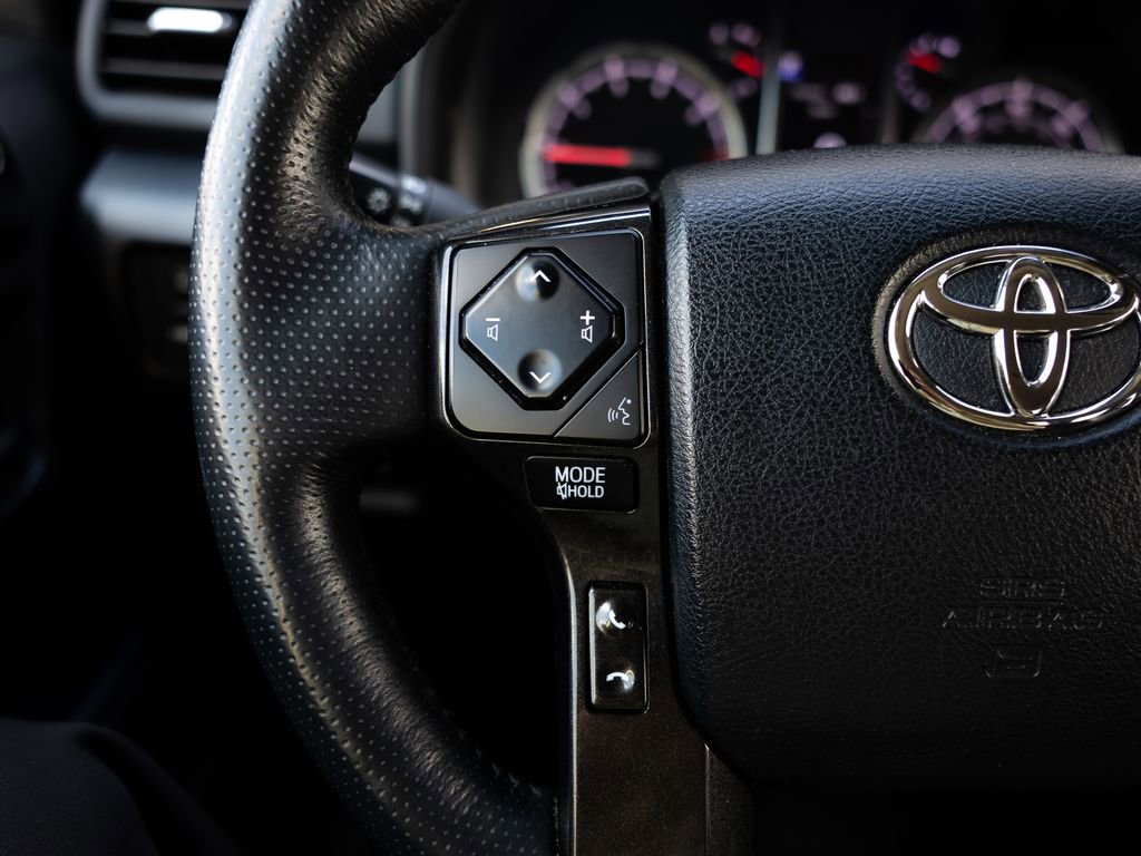 Used 2024 Toyota 4Runner TRD Off-Road Premium AWD/4WD image 15