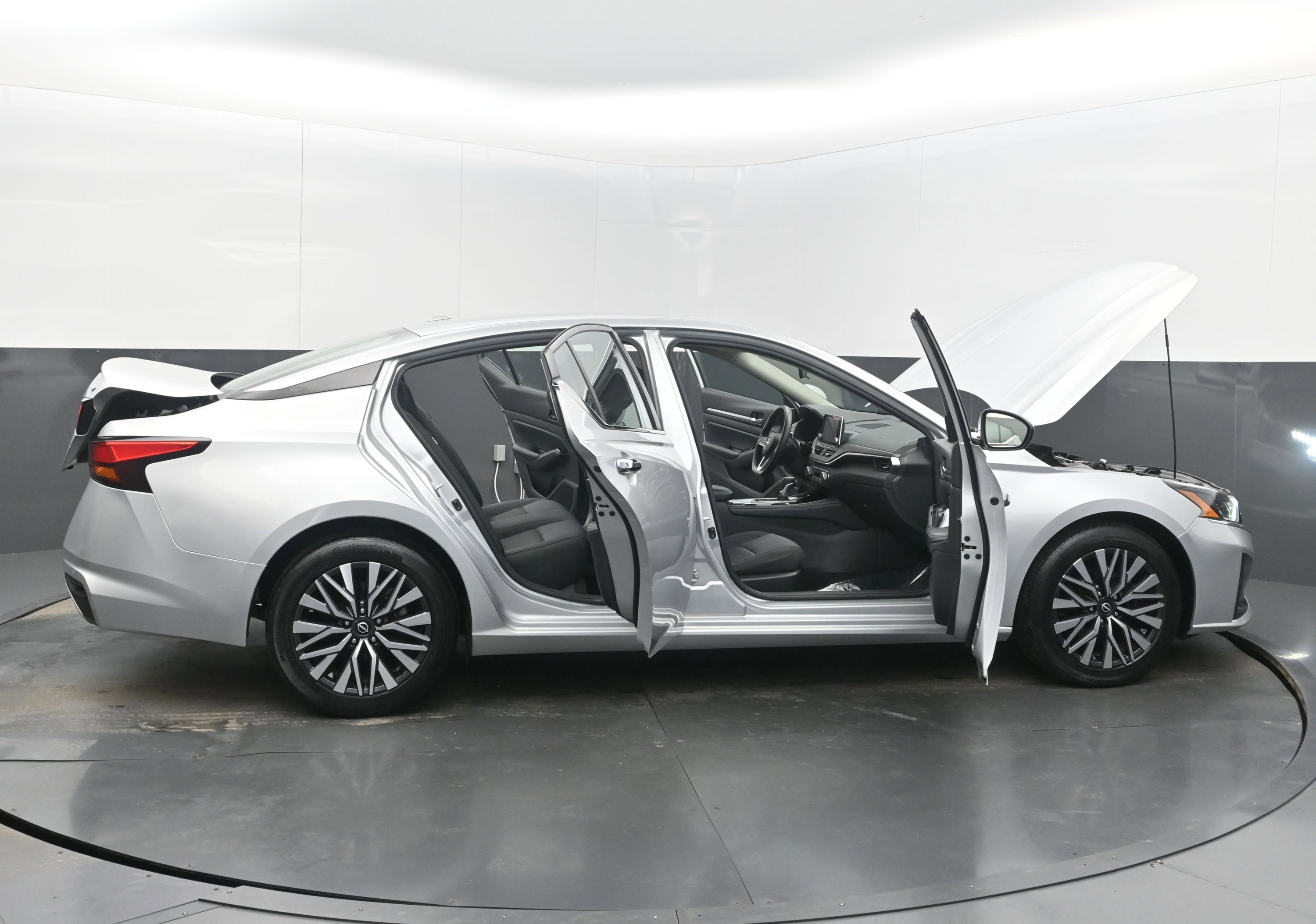 Used 2023 Nissan Altima 2.5 SV image 46