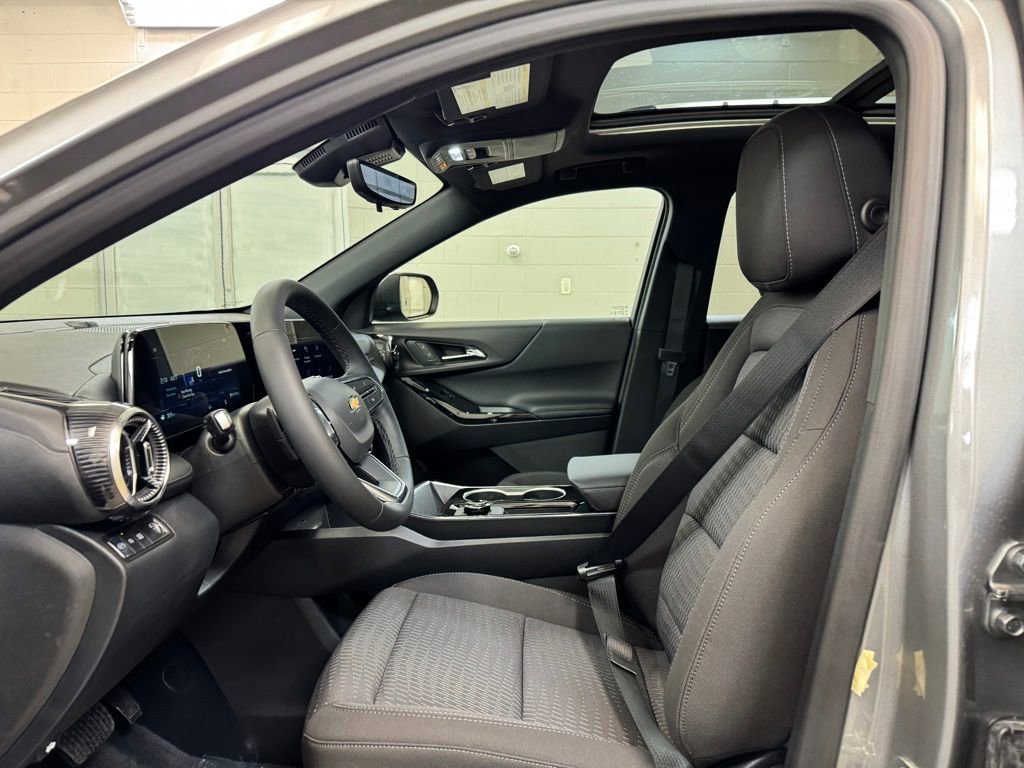 New 2026 Chevrolet Equinox LT w/ Safety and Technology Package image 11