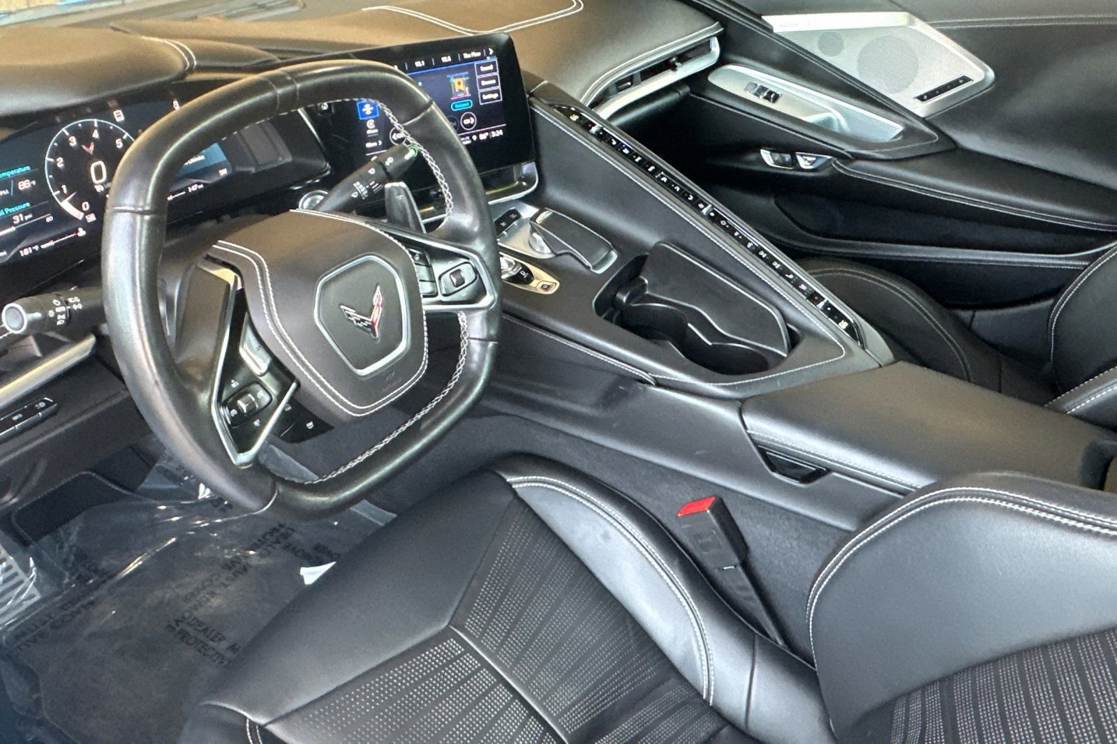 Used 2021 Chevrolet Corvette Stingray Premium Conv w/ Z51 Performance Package image 11