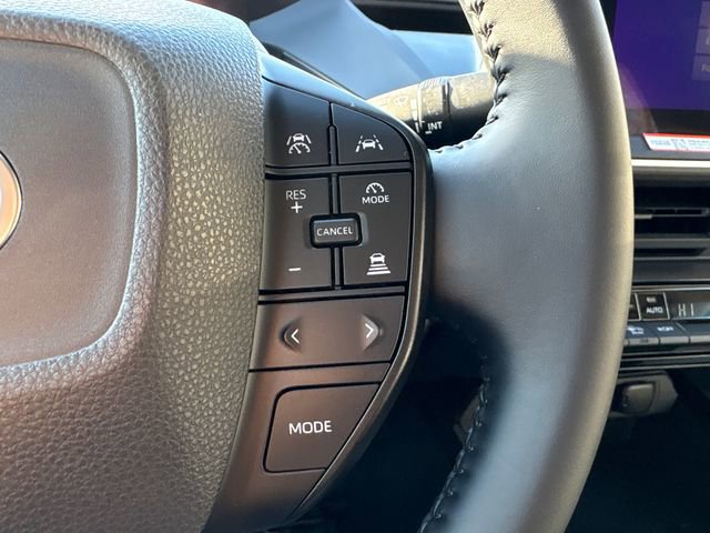 Used 2025 Toyota Prius LE image 32