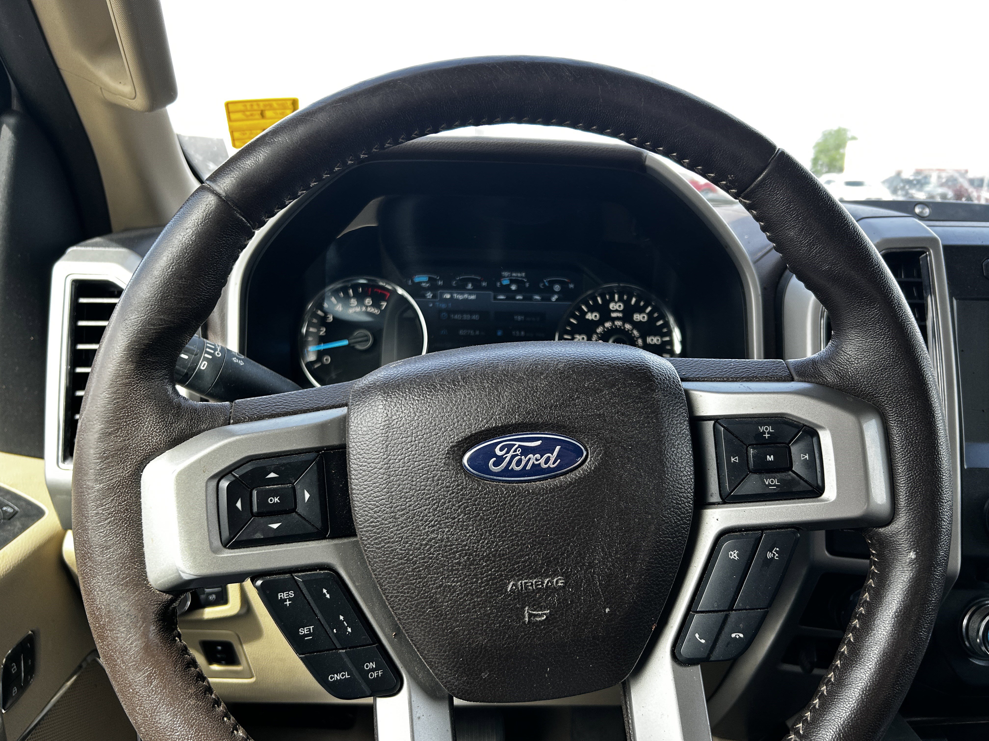 Used 2018 Ford F150 Lariat w/ Equipment Group 502A Luxury AWD/4WD image 17