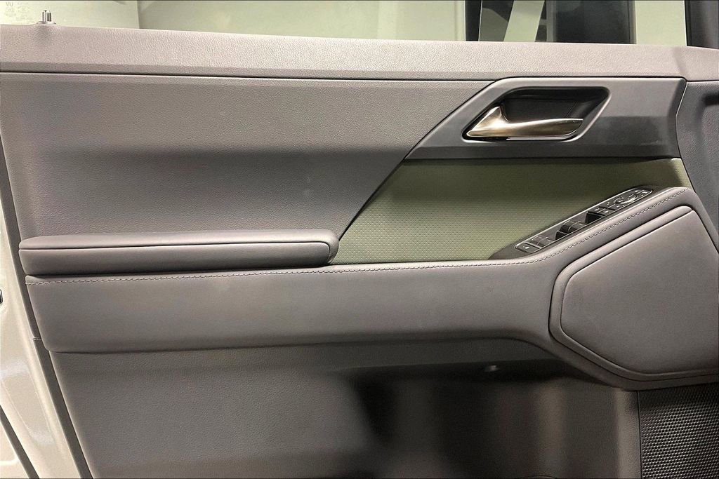 Used 2025 Lexus GX 550 image 21