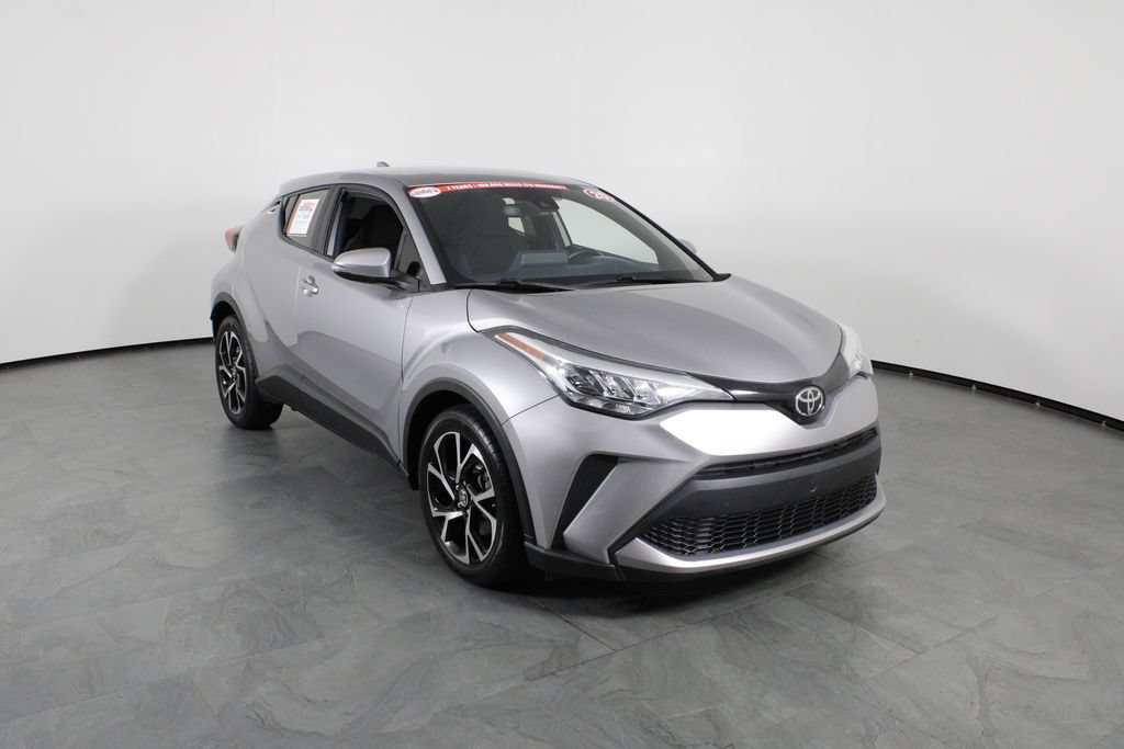 Used 2020 Toyota C-HR XLE FWD image 4