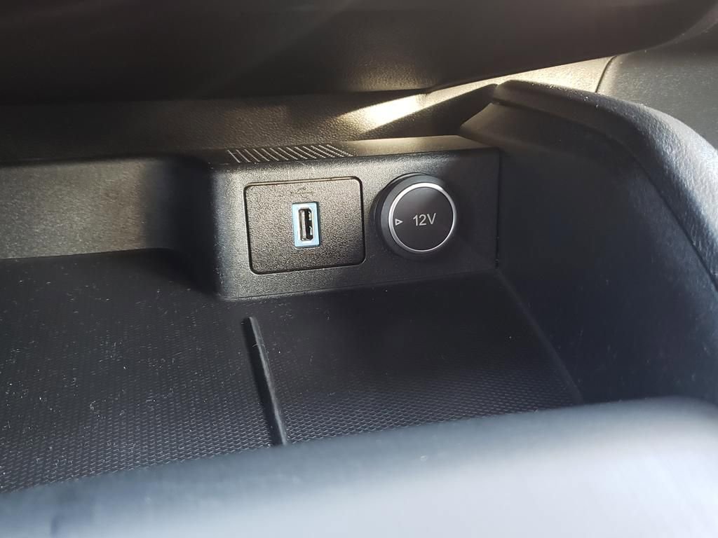 Used 2020 Ford Escape SE image 34