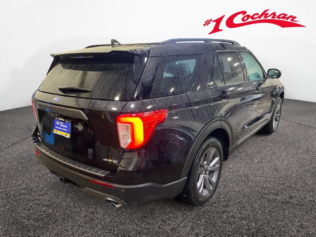 Used 2023 Ford Explorer XLT w/ Equipment Group 202A image 7