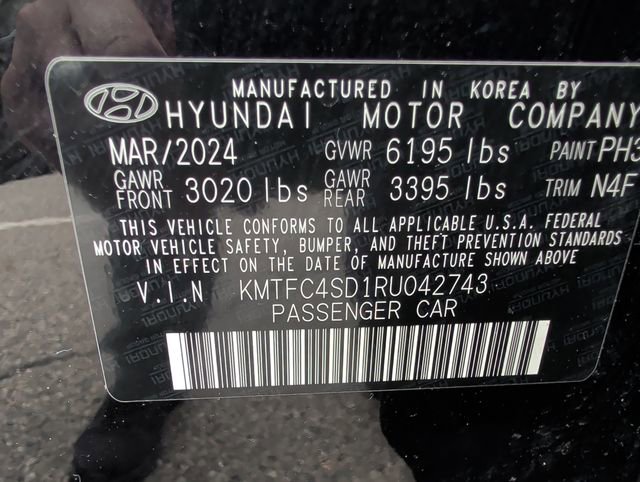 Used 2024 Genesis G90 3.5T image 40