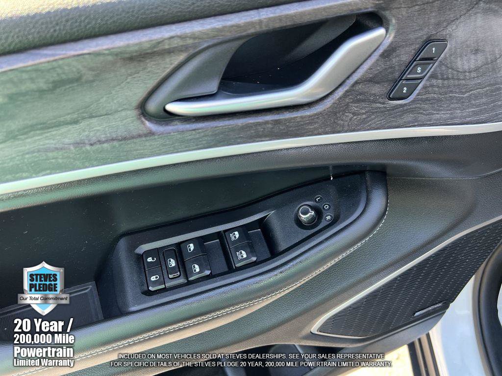 Used 2023 Jeep Grand Cherokee L Limited w/ Luxury Tech Group II RWD image 28