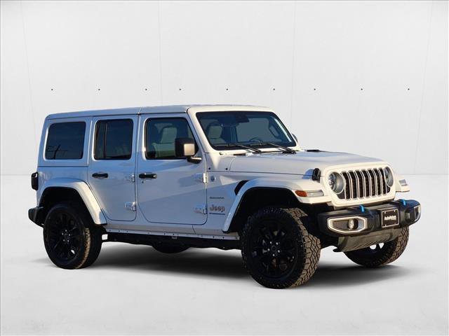 Used 2024 Jeep Wrangler Sahara image 3