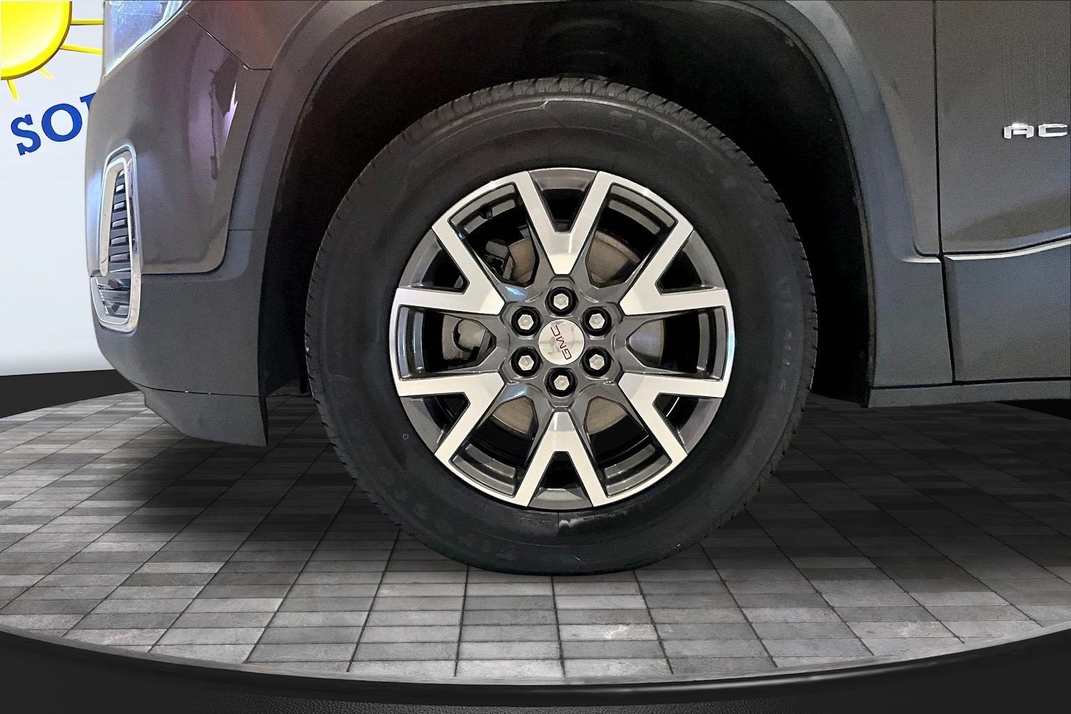 Used 2020 GMC Acadia SLE AWD/4WD image 35