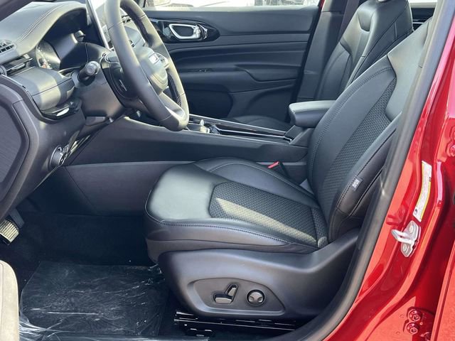 New 2026 Jeep Compass Latitude image 10