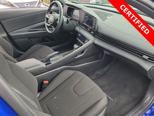 Used 2025 Hyundai Elantra Sport image 14