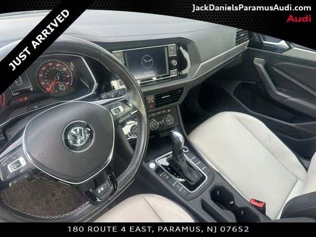 Used 2020 Volkswagen Jetta R-Line w/ R-Line Cold Weather Package image 15