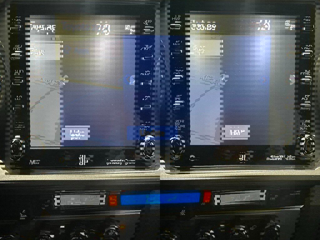 Used 2023 Toyota Tacoma Limited image 31