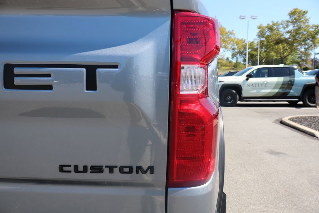 Used 2025 Chevrolet Silverado 1500 Custom Trail Boss w/ LPO, Dark Essentials Package image 37