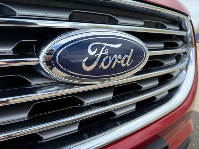 Used 2022 Ford Edge SEL w/ Convenience Package image 7