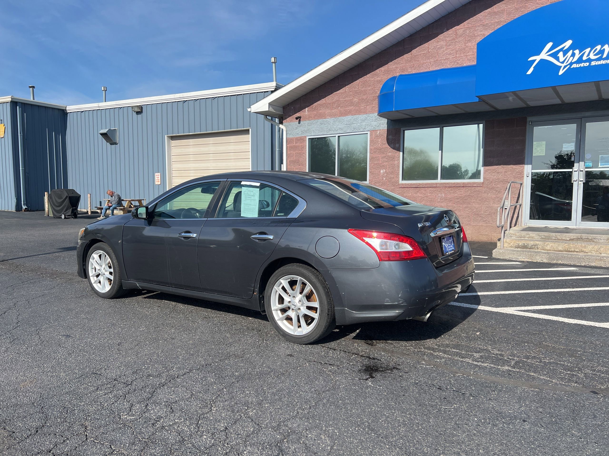 Used 2010 Nissan Maxima 3.5 S FWD image 3