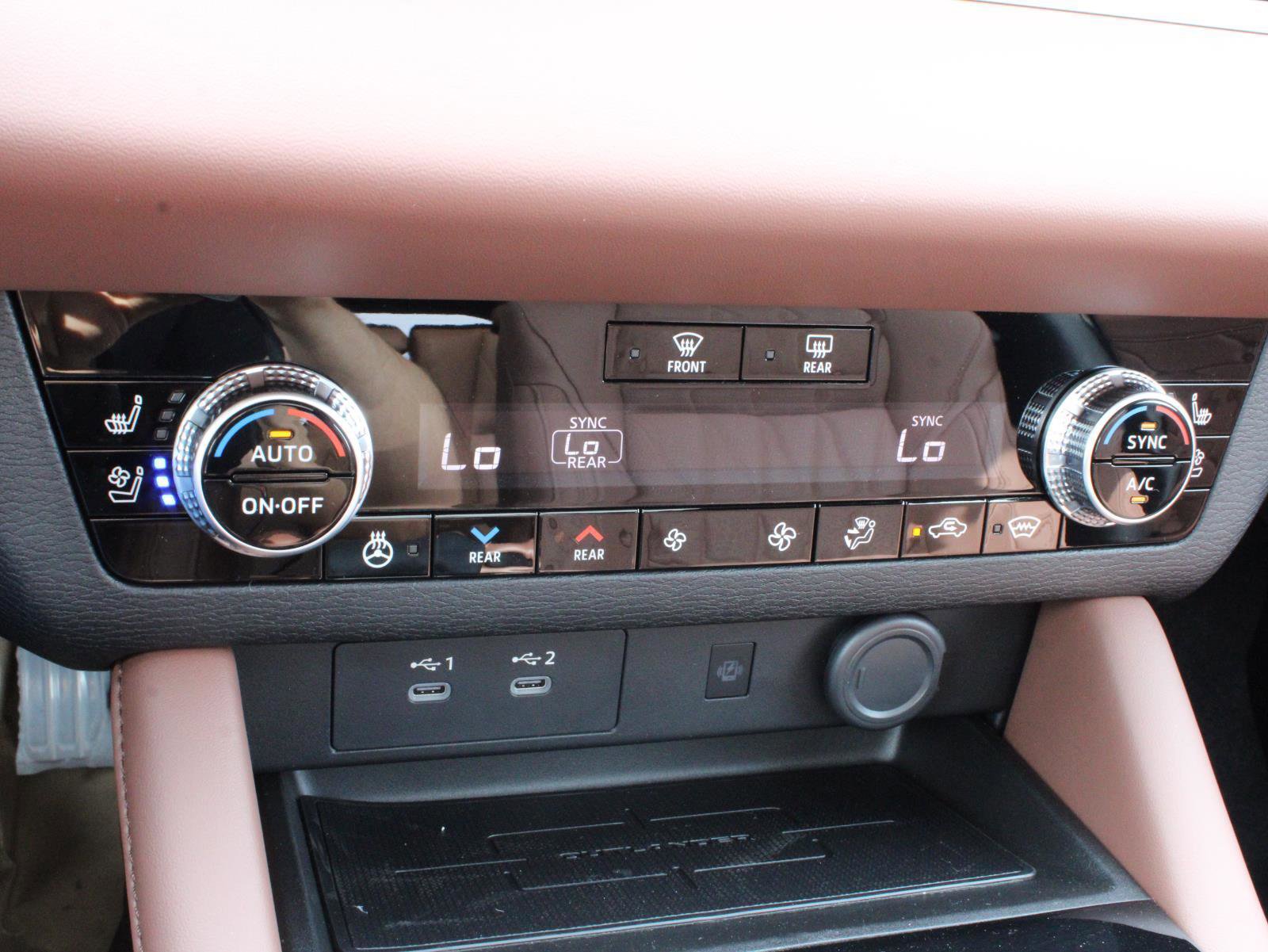 New 2025 Mitsubishi Outlander SEL image 27