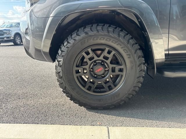 Used 2023 Toyota 4Runner TRD Off-Road AWD/4WD image 9