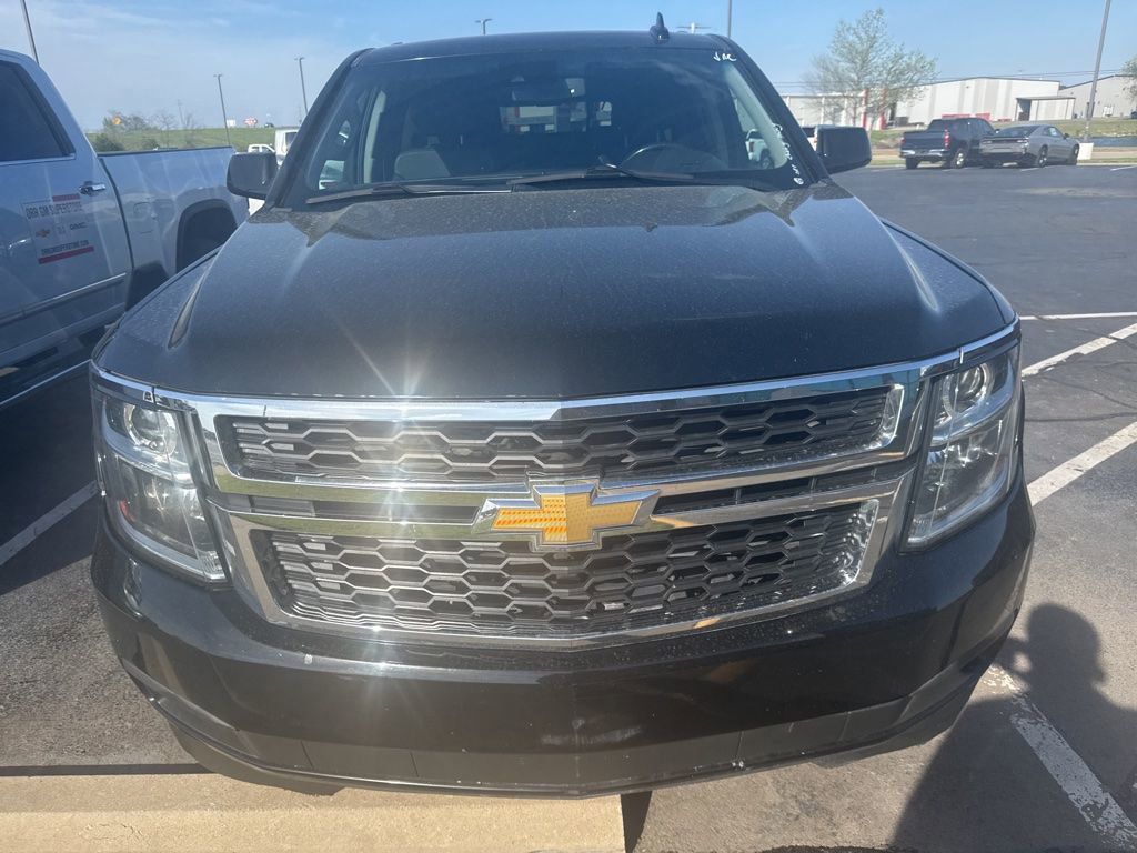 Used 2019 Chevrolet Suburban LT RWD image 5