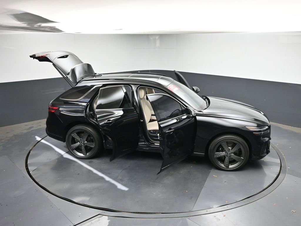 Used 2025 Genesis GV70 3.5T Sport w/ Sport Prestige Package AWD/4WD image 46