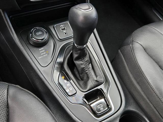 Used 2020 Jeep Cherokee Limited AWD/4WD image 12