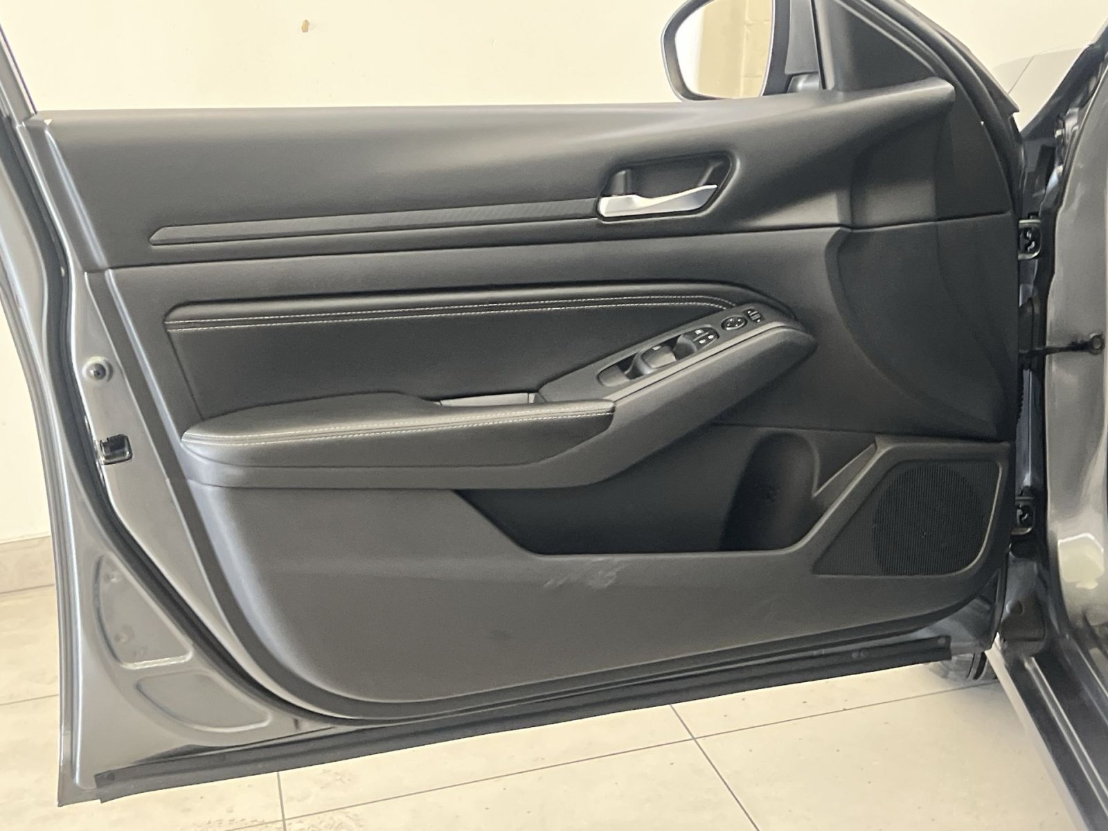 Used 2020 Nissan Altima 2.5 S FWD image 38