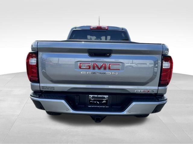 Used 2025 GMC Canyon AT4 w/ AT4X Package AWD/4WD image 5
