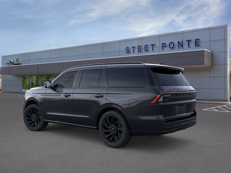 New 2026 Lincoln Navigator Reserve w/ Jet Appearance Package AWD/4WD image 4