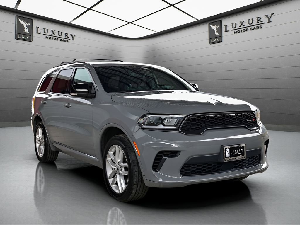 Used 2024 Dodge Durango GT image 1