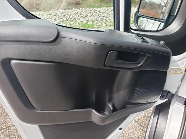 Used 2025 RAM ProMaster 2500 w/ Convenience Group FWD image 11