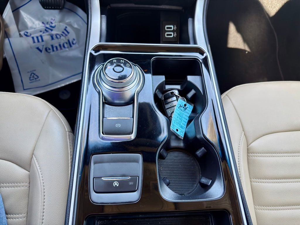 Used 2019 Ford Edge SEL w/ Equipment Group 201A image 21