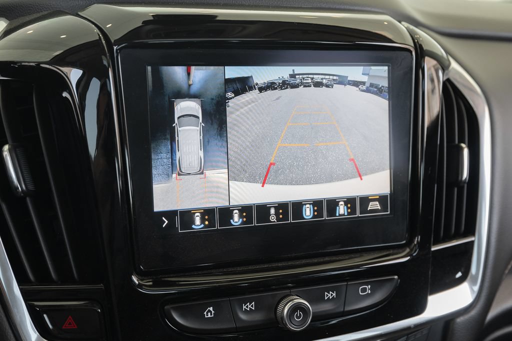 Used 2020 Chevrolet Traverse Premier w/ LPO, Cargo Package FWD image 34