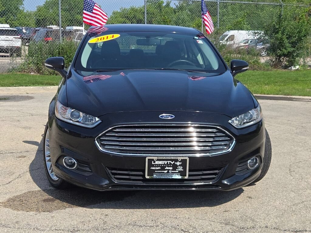 Used 2014 Ford Fusion SE w/ Equipment Group 202A FWD image 4