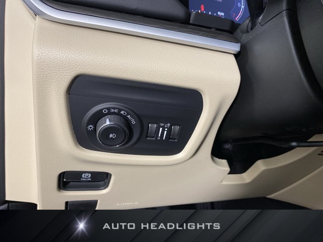 New 2026 Jeep Grand Cherokee Limited AWD/4WD image 24