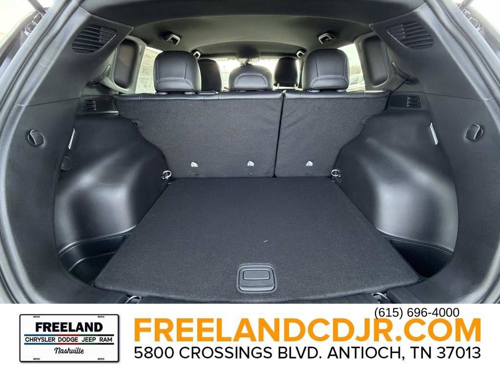 New 2026 Jeep Compass Latitude image 12