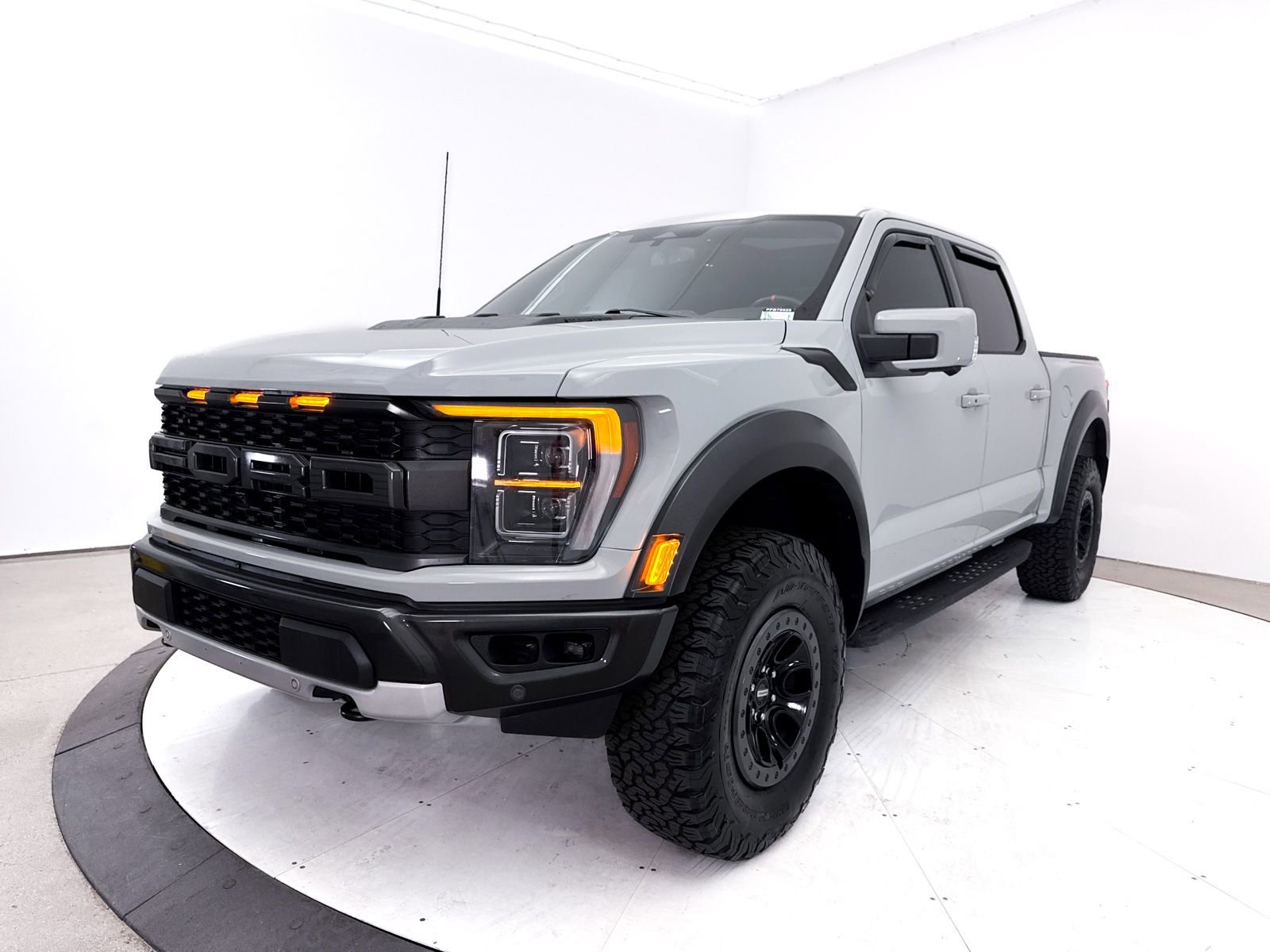 Used 2023 Ford F150 Raptor w/ Raptor Carbon Fiber Package AWD/4WD image 16