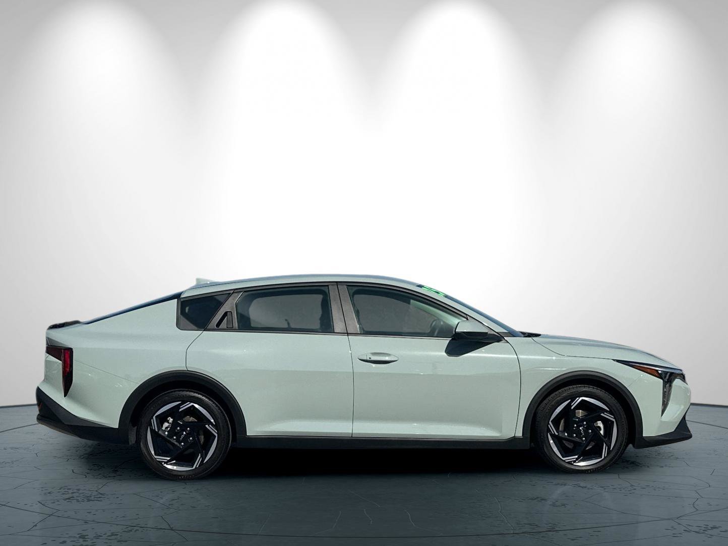 Used 2025 Kia K4 EX FWD image 3