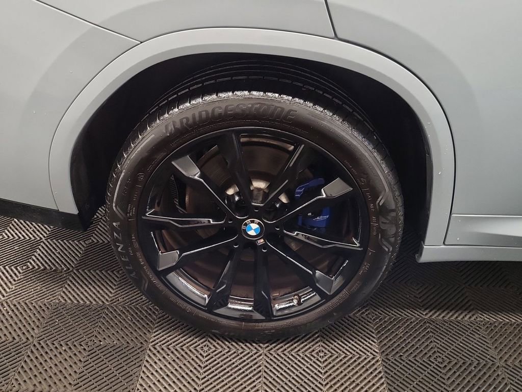 Used 2022 BMW X4 xDrive30i AWD/4WD image 6