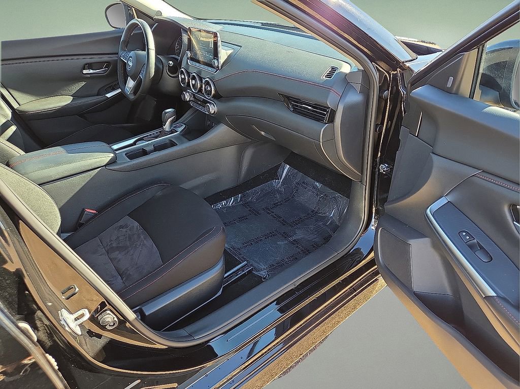 Used 2025 Nissan Sentra SR image 11