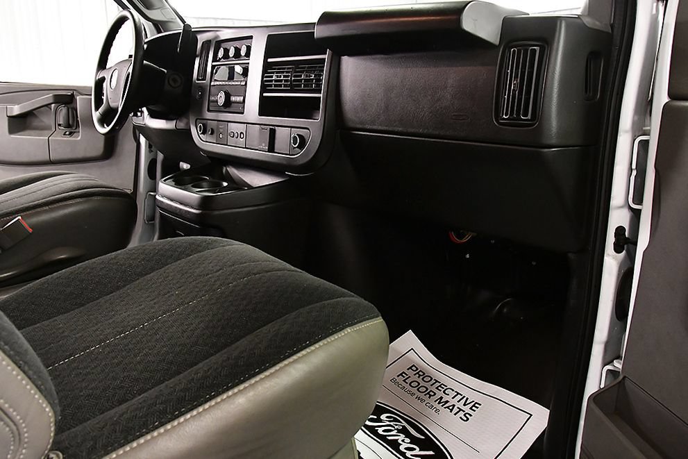 Used 2025 GMC Savana 2500 w/ Driver Convenience Package RWD image 23